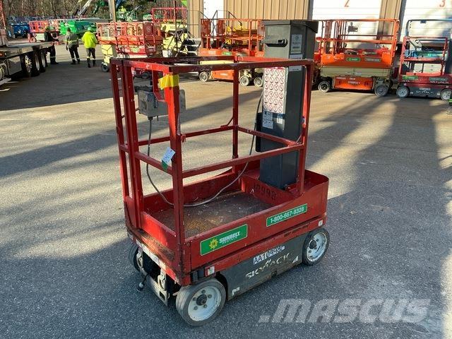 SkyJack SJ12 Ascensores de personal y montacargas de acceso