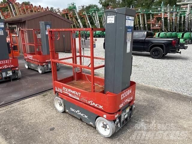 SkyJack SJ16 Ascensores de personal y montacargas de acceso