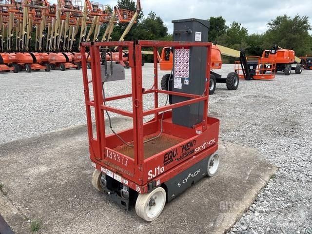 SkyJack SJ16 Ascensores de personal y montacargas de acceso