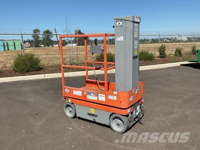 SkyJack SJ16 Ascensores de personal y montacargas de acceso