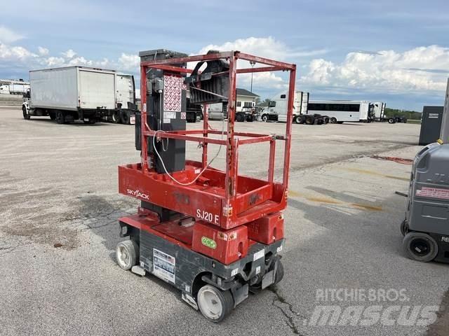 SkyJack SJ20E Ascensores de personal y montacargas de acceso