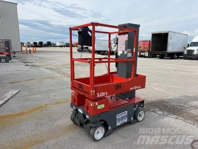 SkyJack SJ20E Ascensores de personal y montacargas de acceso