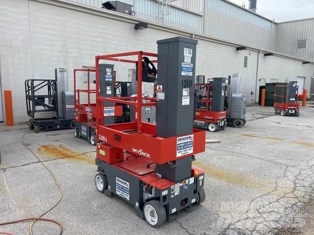 SkyJack SJ20E Ascensores de personal y montacargas de acceso