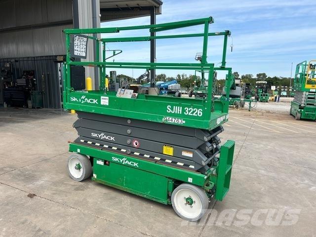 SkyJack SJ3226 Plataformas tijera