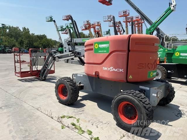 SkyJack SJ46AJ Plataforma de trabajo articulada