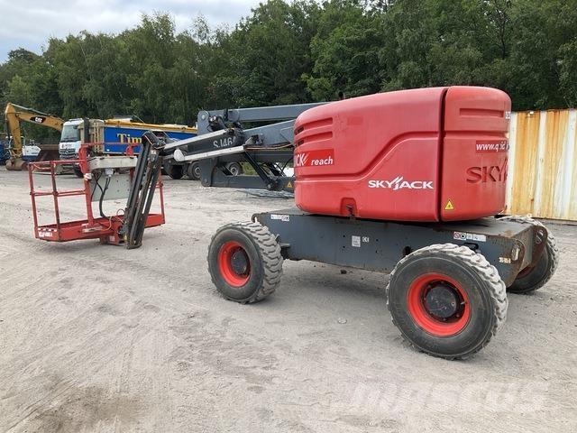 SkyJack SJ46AJ Plataforma de trabajo articulada