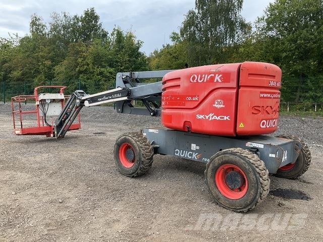 SkyJack SJ51AJ Plataforma de trabajo articulada