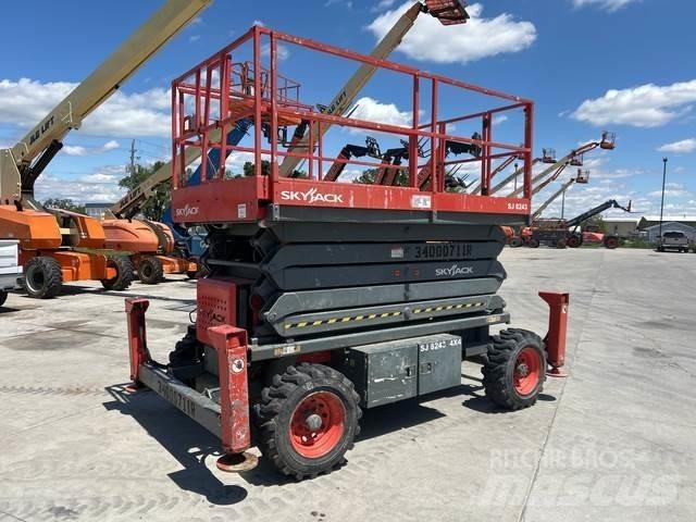 SkyJack SJ8243 Plataformas tijera