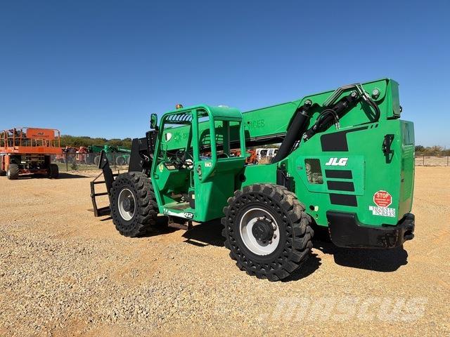 SkyTrak 10042 Carretillas telescópicas