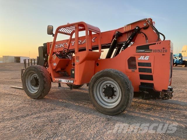 SkyTrak 6036 Carretillas telescópicas