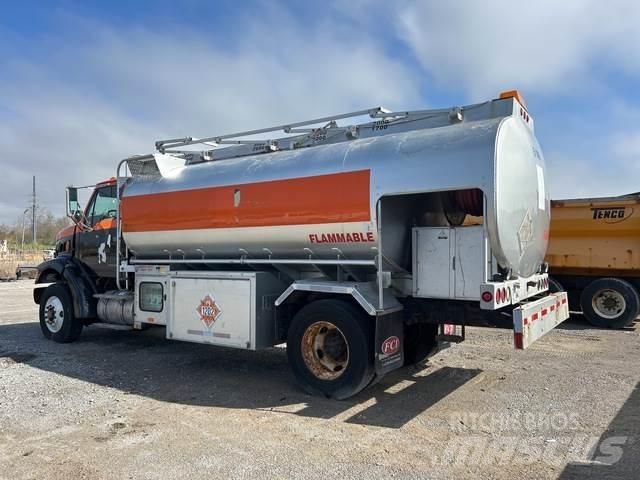 Sterling L7500 Camiones cisterna
