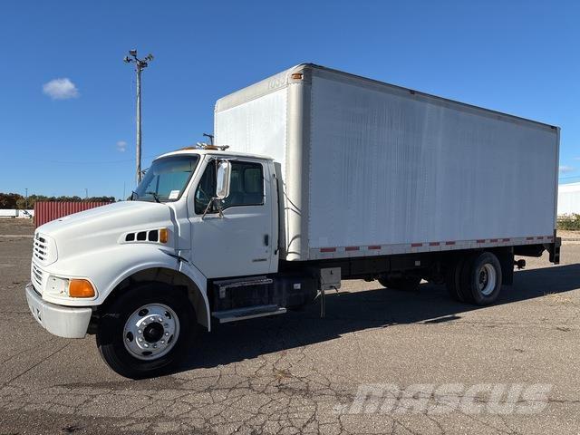 Sterling M7500 Camiones caja cerrada