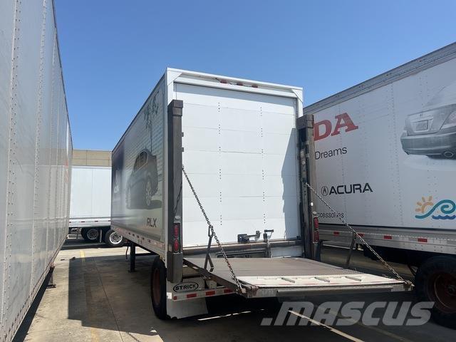 Strick  Carrocería de caja