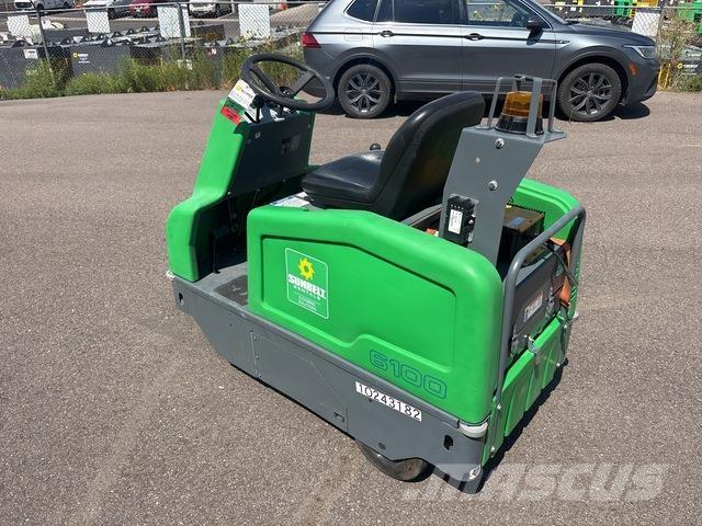 Tennant 6100 Barredora de interior