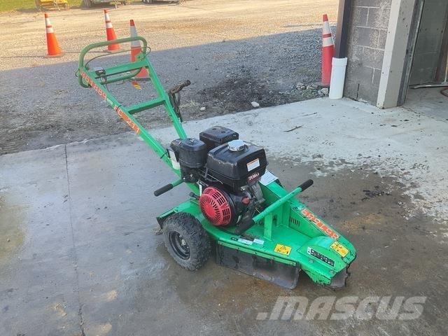 Toro SGR-13 Trituradoras de troncos