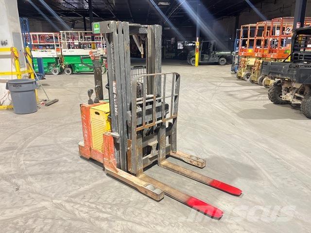 Toyota 6BWR15 Carretillas retráctiles