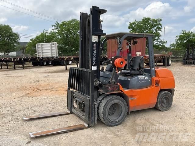 Toyota 7FDKU40 Construcción - Otros