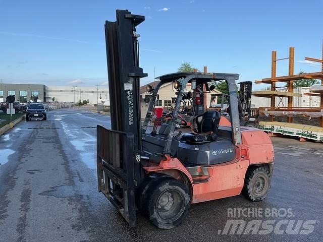 Toyota 7FGKU40 Construcción - Otros