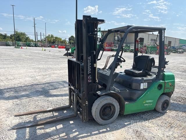 Toyota 7FGU25 Construcción - Otros