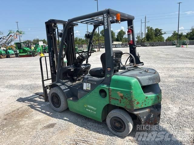 Toyota 7FGU25 Construcción - Otros
