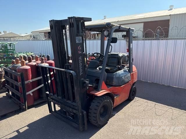 Toyota 7FGU25 Construcción - Otros