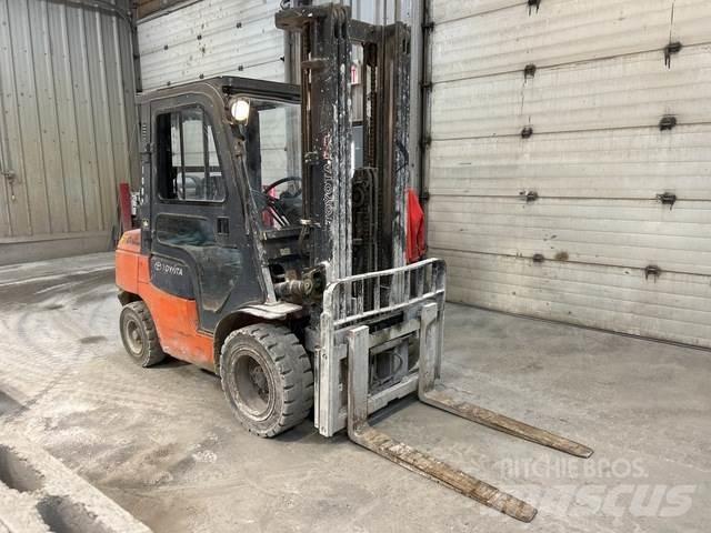 Toyota 7FGU32 Construcción - Otros