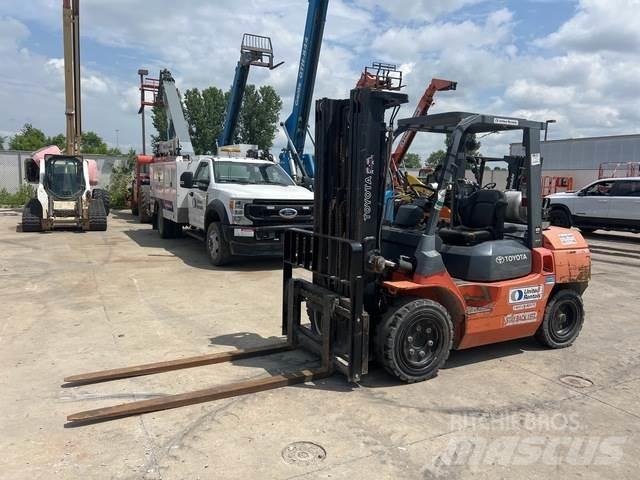 Toyota 7FGU35 Construcción - Otros