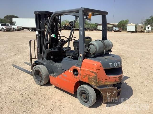 Toyota 8FGU25 Construcción - Otros