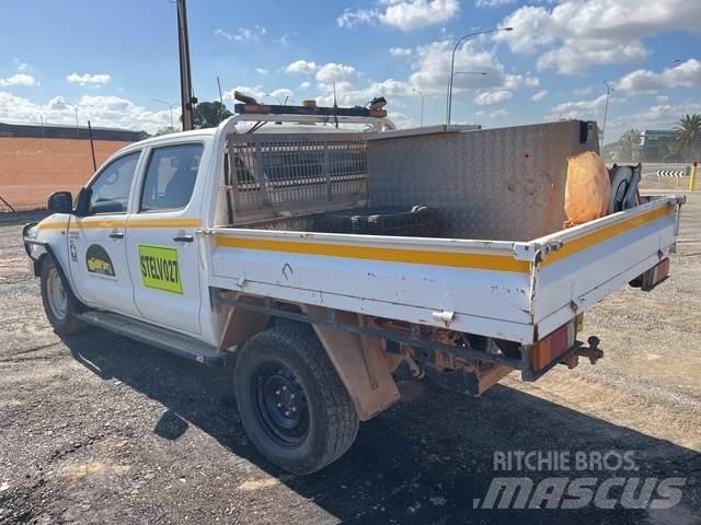 Toyota HiLux Furgonetas caja abierta