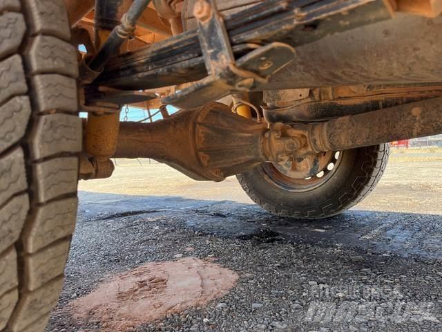 Toyota HiLux Furgonetas caja abierta