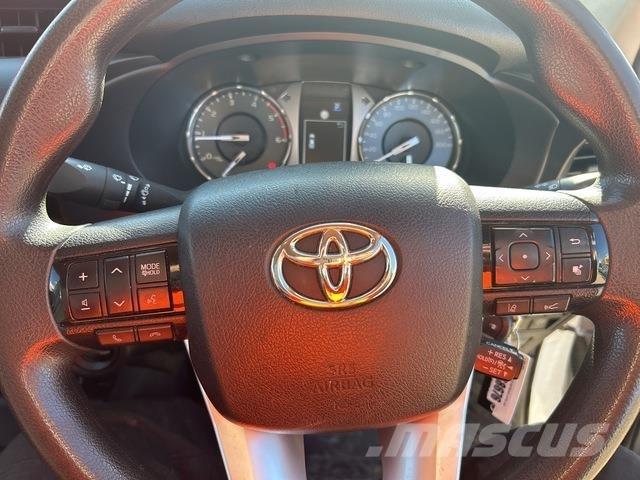 Toyota HiLux Otras furgonetas