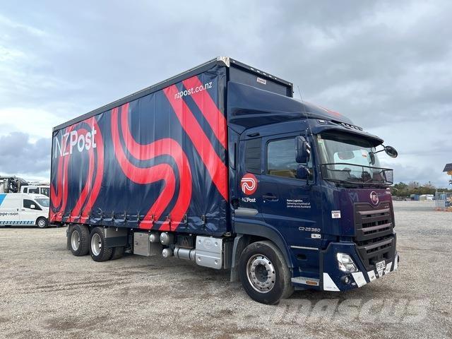 UD CD 25 360 Camión con caja abierta