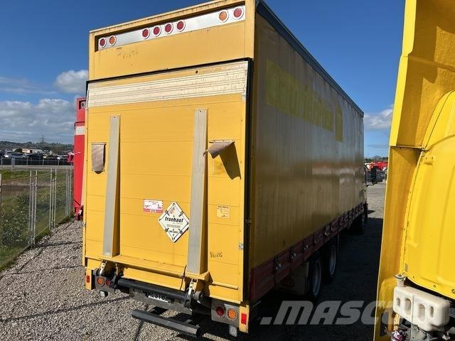 UD PK 17.280 Camión con caja abierta