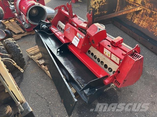 Ventrac EA600 Aireadores y escarificadores