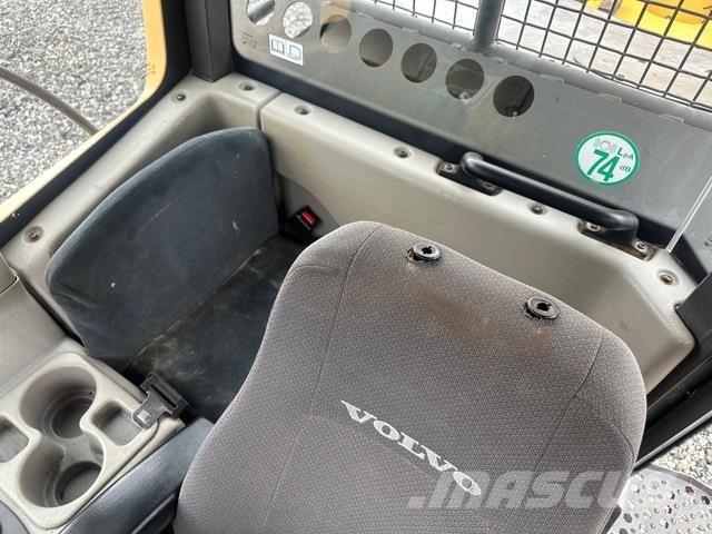 Volvo A25F Dúmpers articulados