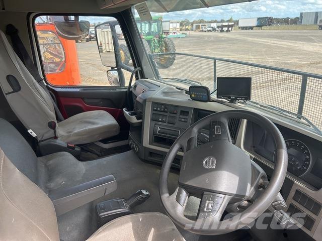 Volvo FM11 Camiones aspiradores/combi
