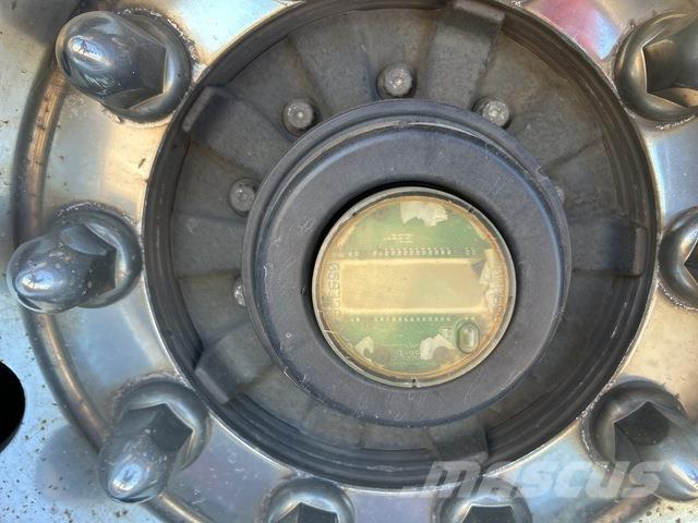 Volvo FM13 Camiones bañeras basculantes o volquetes