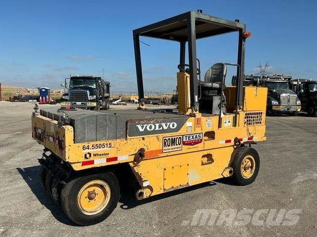 Volvo PT125 Rodillos sobre neumáticos