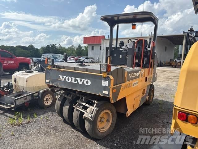 Volvo PT125C Rodillos sobre neumáticos