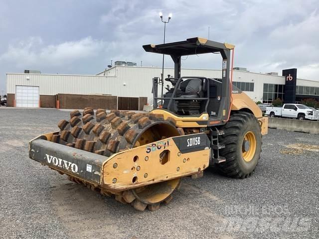 Volvo SD115B Rodillos de un solo tambor