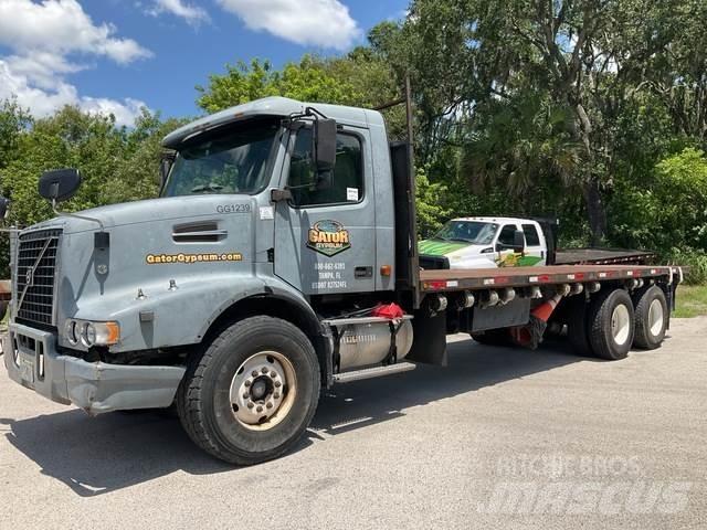 Volvo VHD Camiones plataforma