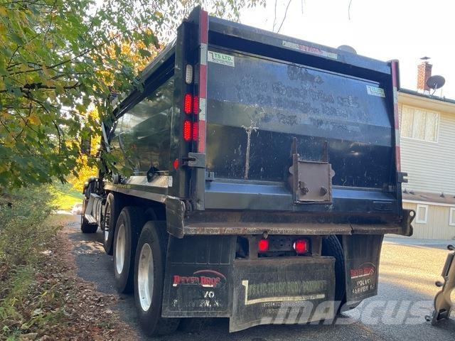 Volvo VHD Camiones bañeras basculantes o volquetes