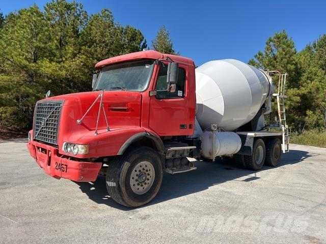 Volvo VHD64B Otros camiones