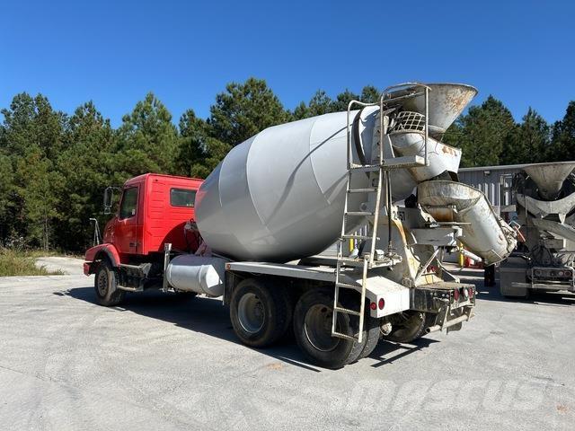 Volvo VHD64B Otros camiones