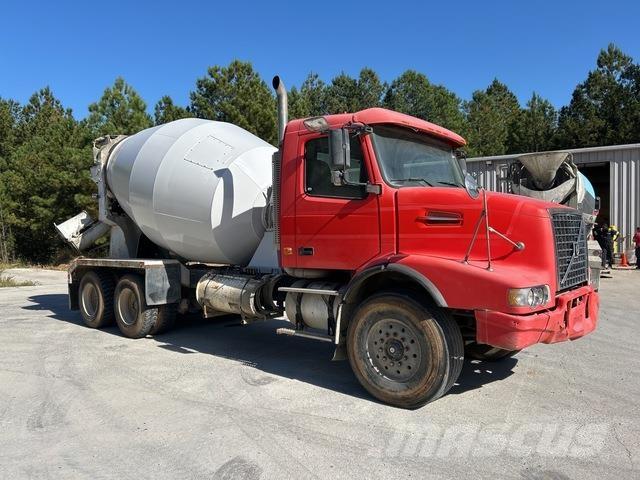 Volvo VHD64B Otros camiones