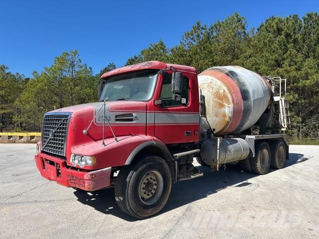 Volvo VHD64B Otros camiones