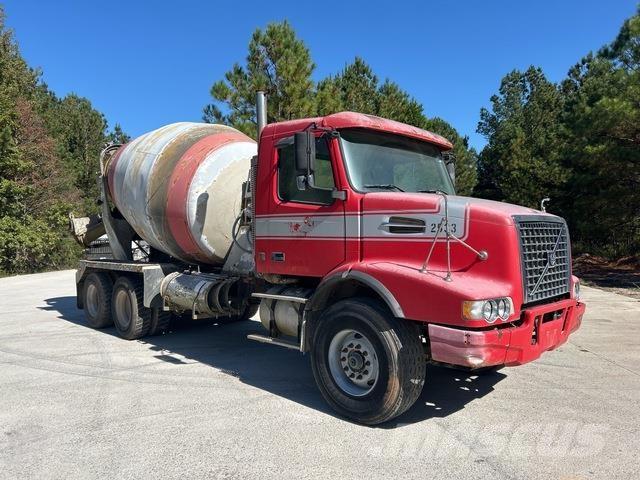 Volvo VHD64B Otros camiones