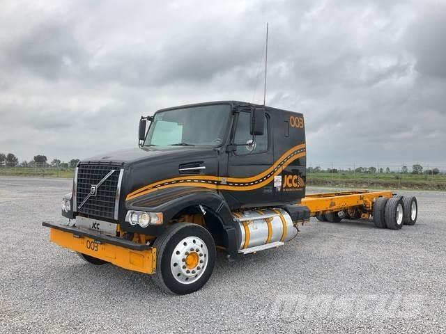 Volvo VHD64F Cabinas e interior