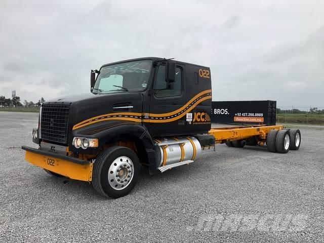 Volvo VHD64F Cabinas e interior