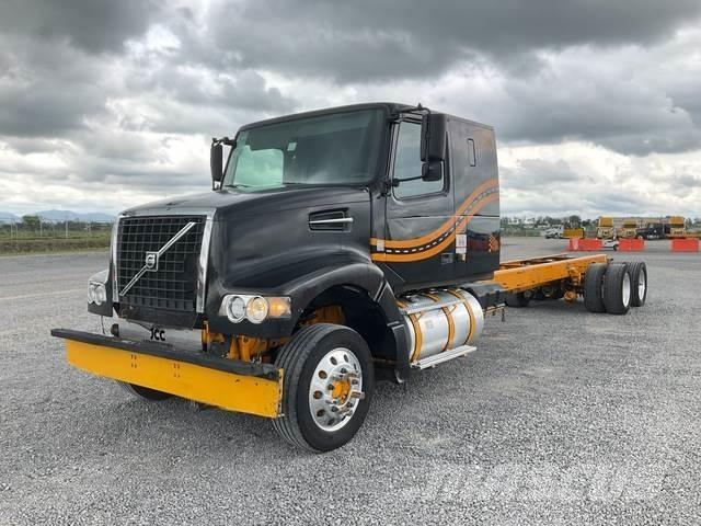 Volvo VHD64F Cabinas e interior